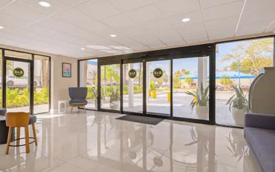 Photo 3 - B&B Hotel Miami Airport