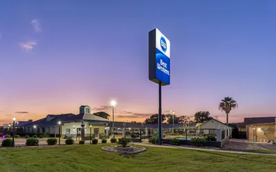 Best Western Regency Inn & Suites