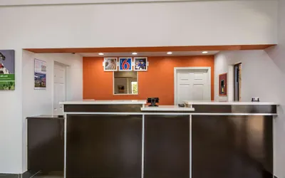 Photo 4 - Motel 6 Freeport, TX