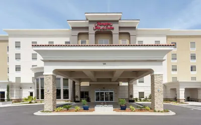 Photo 2 - Hampton Inn & Suites Jacksonville / Orange Park