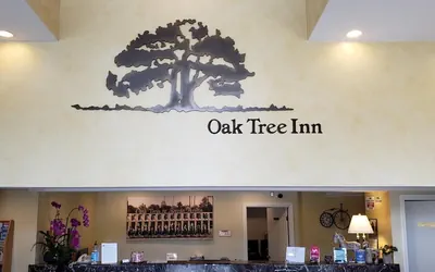 Photo 4 - Oak Tree Inn