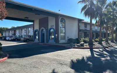 Photo 2 - Studio 6 Suites Cameron Park, CA – Folsom