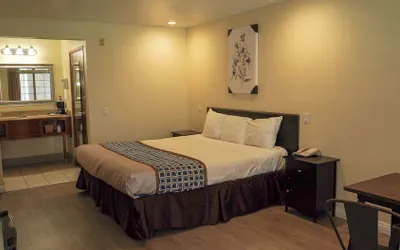 Photo 5 - Country Inn