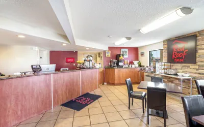 Photo 4 - Red Roof Inn Gallup