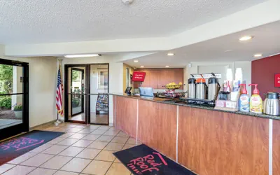 Photo 3 - Red Roof Inn Gallup