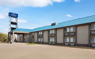 Photo 2 - Baymont by Wyndham Blackwell I-35