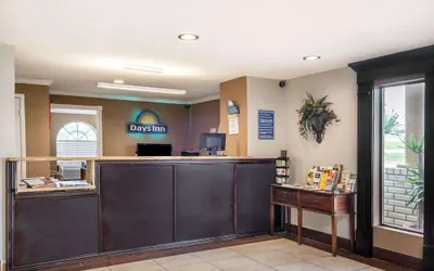 Photo 4 - Days Inn by Wyndham New Braunfels