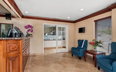 Photo 3 - SureStay Hotel by Best Western Santa Monica