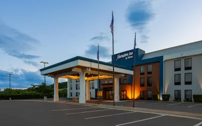 Photo 2 - Hampton Inn Staunton