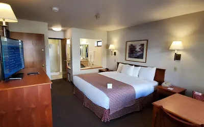 Photo 5 - Baymont by Wyndham Seattle/Kirkland WA