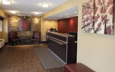 Photo 2 - Red Roof Inn PLUS+ Pittsburgh South - Airport