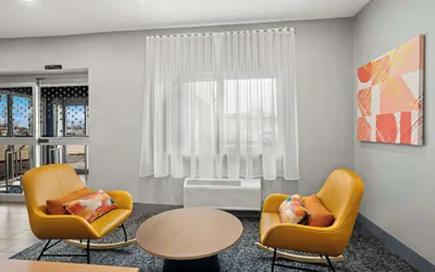 Photo 3 - Spark by Hilton Moline Quad Cities