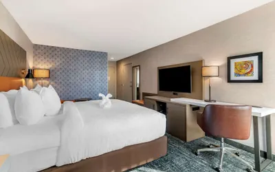 Photo 4 - Clarion Inn Nashua