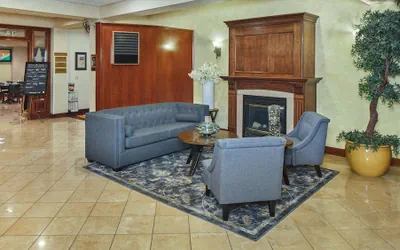 Photo 3 - Lake Natoma Inn