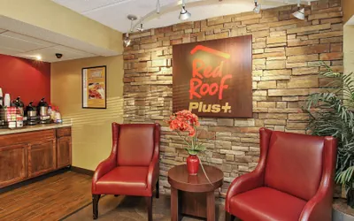 Photo 4 - Red Roof Inn PLUS+ Atlanta - Buckhead