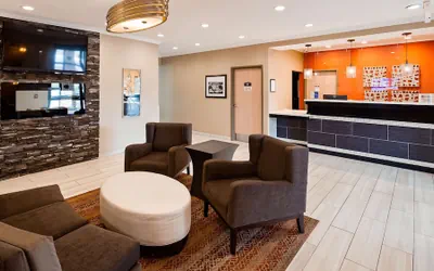 Photo 3 - Best Western Muscatine / Pearl City Hotel