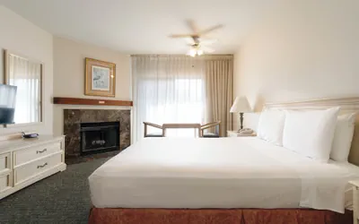 Photo 4 - Monarch Resort