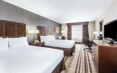 Photo 2 - Holiday Inn Express San Diego - SeaWorld Area by IHG