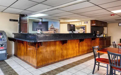 Photo 3 - Executive Inn & Suites