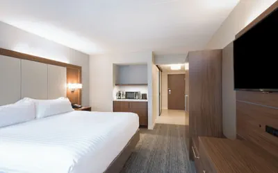 Photo 3 - Holiday Inn Express Boston - Waltham by IHG