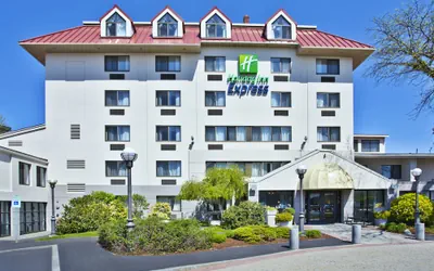 Photo 2 - Holiday Inn Express Boston - Waltham by IHG