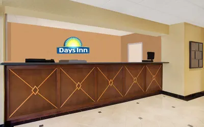 Photo 2 - Days Inn by Wyndham Silver Spring