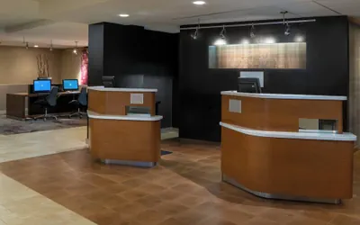 Photo 4 - Courtyard by Marriott Memphis East/Park Avenue