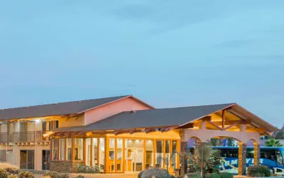 Photo 2 - Days Inn by Wyndham Modesto