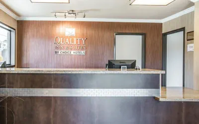 Photo 2 - Quality Inn & Suites Woodland - Sacramento Airport
