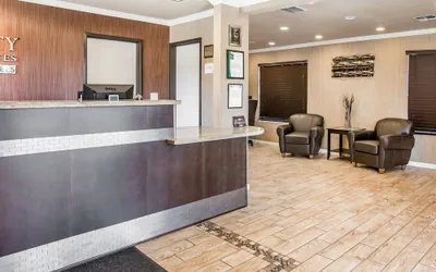Photo 5 - Quality Inn & Suites Woodland - Sacramento Airport