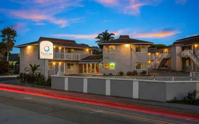 Photo 2 - Pacific Inn