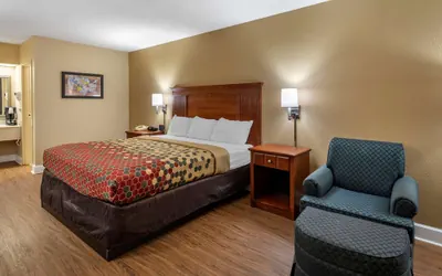 Photo 4 - Econo Lodge Cordele
