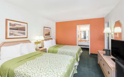 Photo 4 - Days Inn by Wyndham Deming