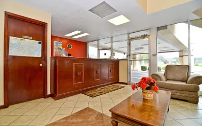 Photo 3 - Americas Best Value Inn Smithfield