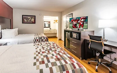 Photo 2 - Red Roof Inn Forsyth