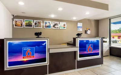 Photo 4 - Motel 6 Lagrange, GA