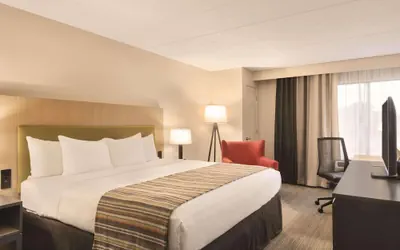 Photo 5 - Country Inn & Suites by Radisson, La Crosse, WI