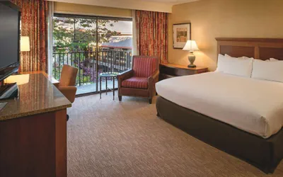 Photo 3 - DoubleTree by Hilton Seattle Airport