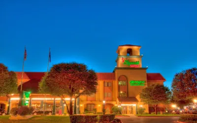 MCM Elegante Suites Abilene