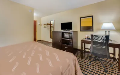Photo 5 - Quality Inn & Suites Cincinnati Uptown Norwood