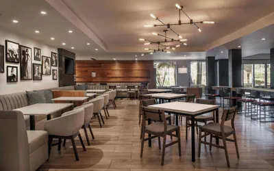 Photo 5 - Four Points by Sheraton Los Angeles Westside