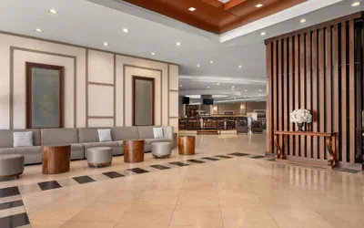 Photo 2 - DoubleTree by Hilton Los Angeles - Norwalk