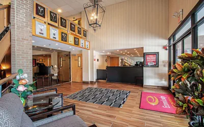 Photo 2 - Econo Lodge Metro