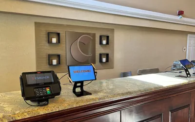 Photo 2 - Comfort Inn Springfield