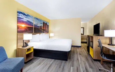 Photo 5 - Days Inn & Suites by Wyndham Clovis