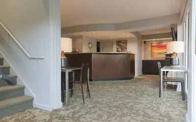 Photo 4 - Inns Of Virginia - Arlington