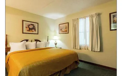 Photo 5 - Eco Lodge Inn & Suites Bentonville near I 49