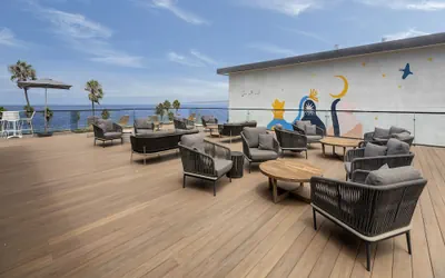 Photo 2 - La Jolla Cove Suites