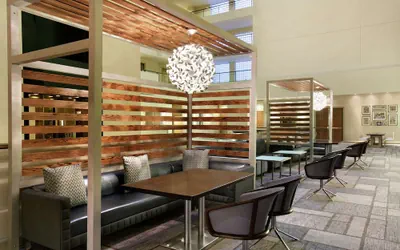 Photo 5 - DoubleTree Suites by Hilton Hotel Boston - Cambridge