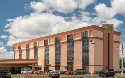 Photo 2 - Wyndham Garden Texarkana